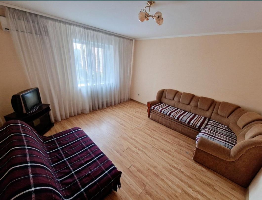Apartment On Kravchuka, 11B Lutsk Ngoại thất bức ảnh