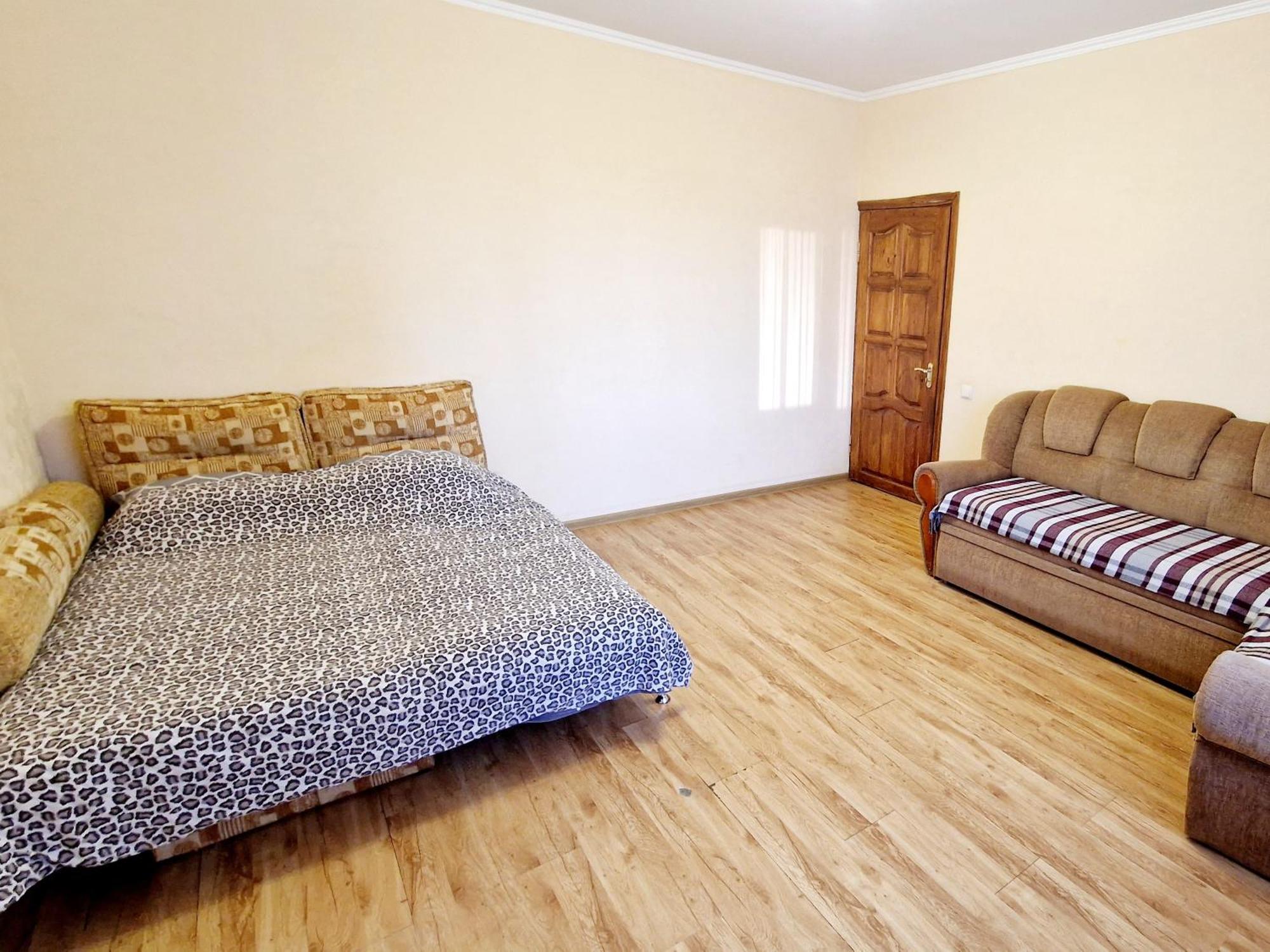 Apartment On Kravchuka, 11B Lutsk Ngoại thất bức ảnh
