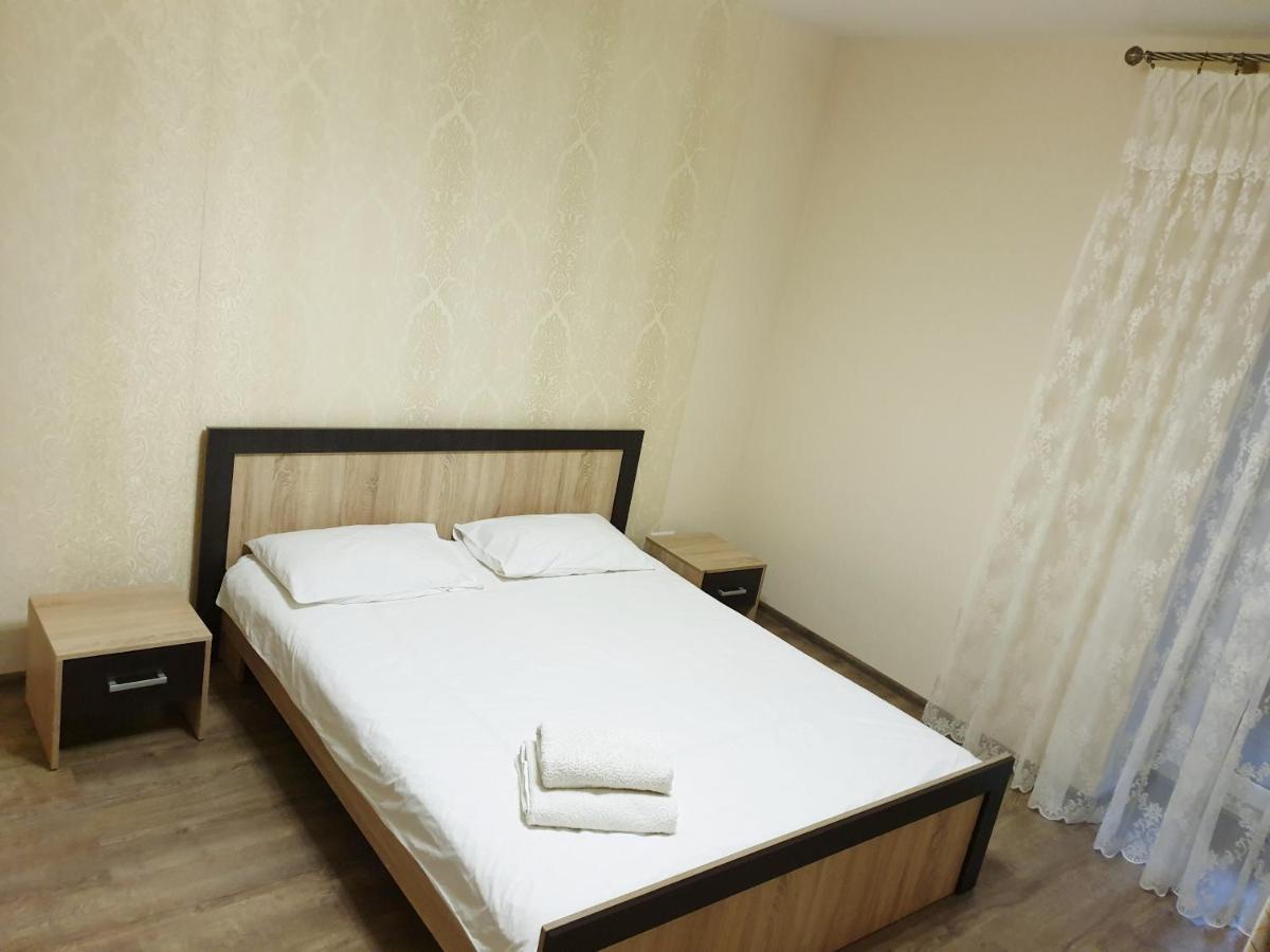 Apartment On Kravchuka, 11B Lutsk Ngoại thất bức ảnh