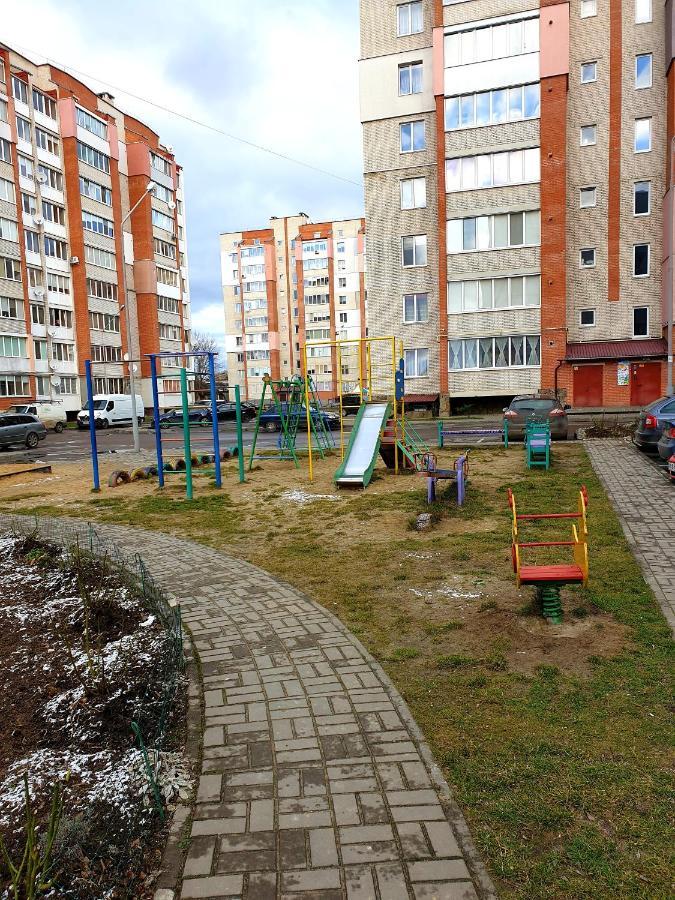 Apartment On Kravchuka, 11B Lutsk Ngoại thất bức ảnh